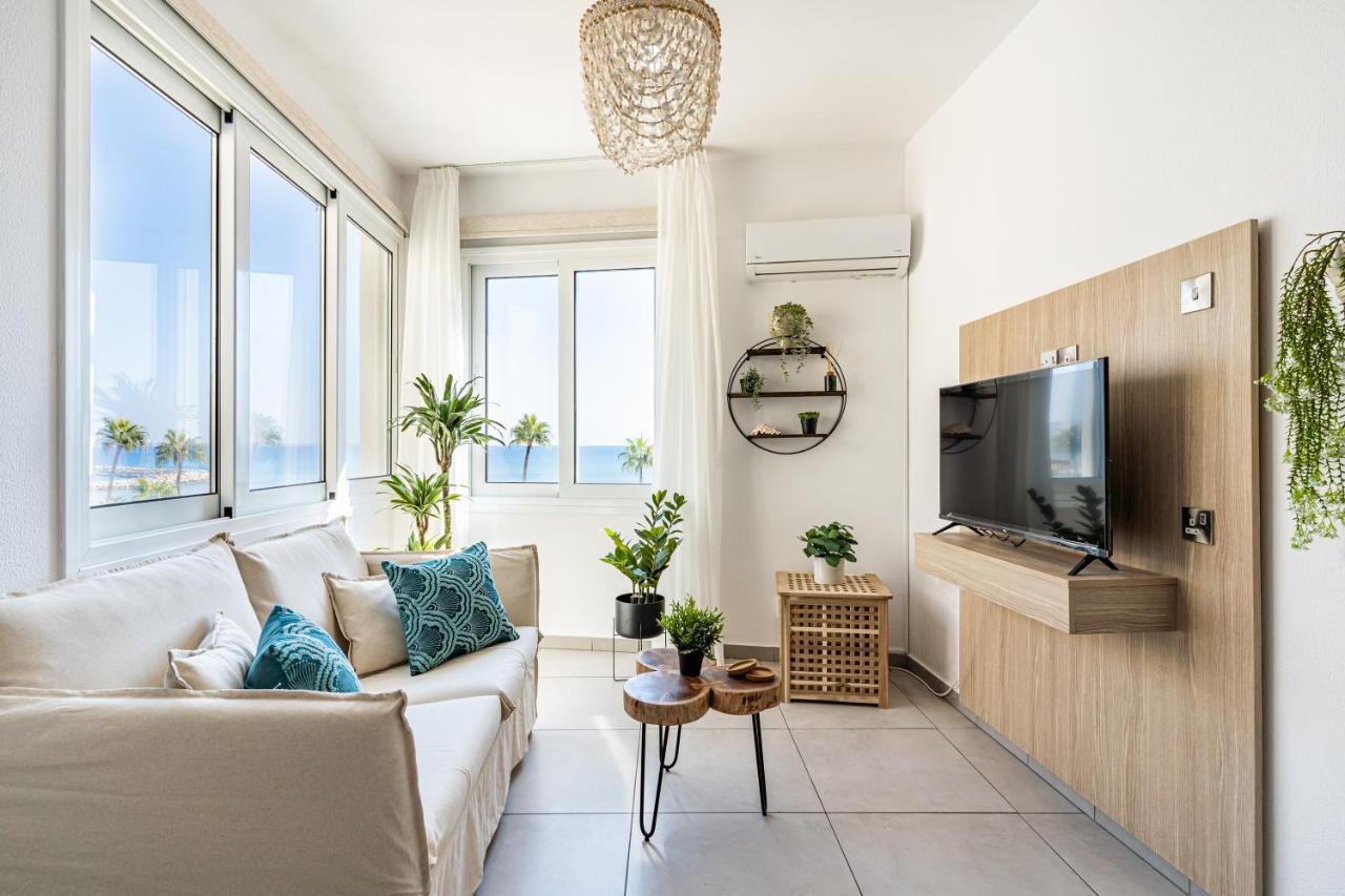 לרנקה Whispering Palms 1-Br Apt By Finikoudes Beach מראה חיצוני תמונה